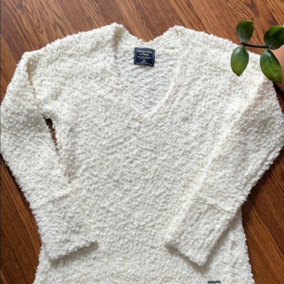 Abercrombie Sweater - Picture 2 of 7
